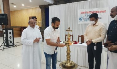 Actor Kunchacko Boban inaugurated a vaccine drive at Little Flower Church Elamkulam in association with Aster medicity.