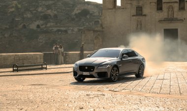 JAGUAR XF MAKES ITS 007 DEBUT IN NO TIME TO DIE